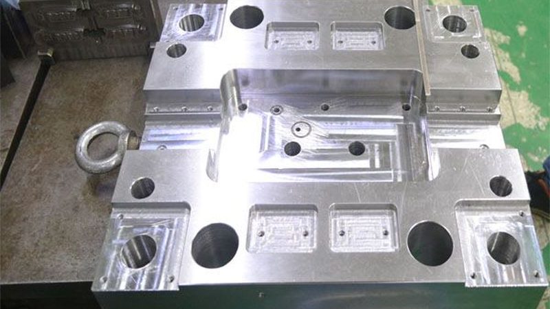电子接插件冲压模具：揭秘其与普通模具的“异同