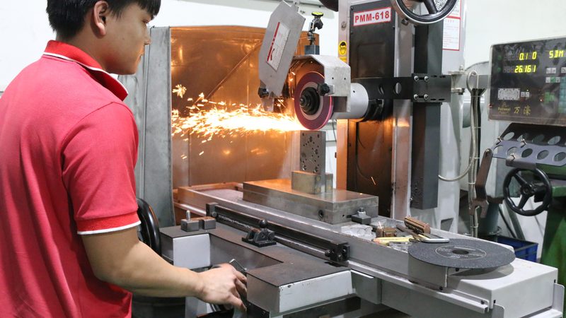 冷作模具热处理硬度标准：揭秘模具性能的关键因素