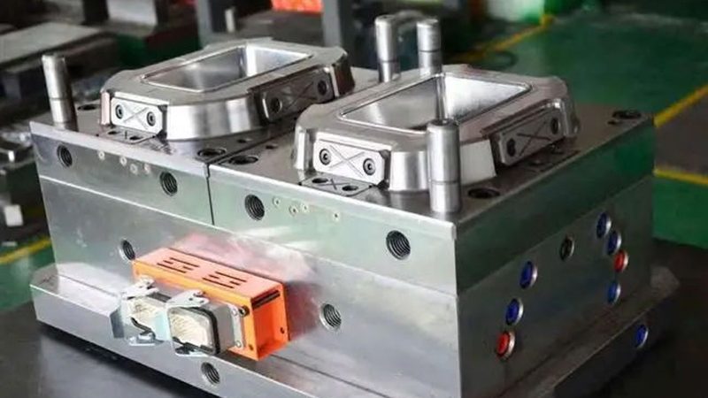 精密塑胶模具怎么做：工艺流程与关键要点
