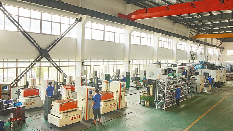 家用五金模具与工业模具：差异解析**