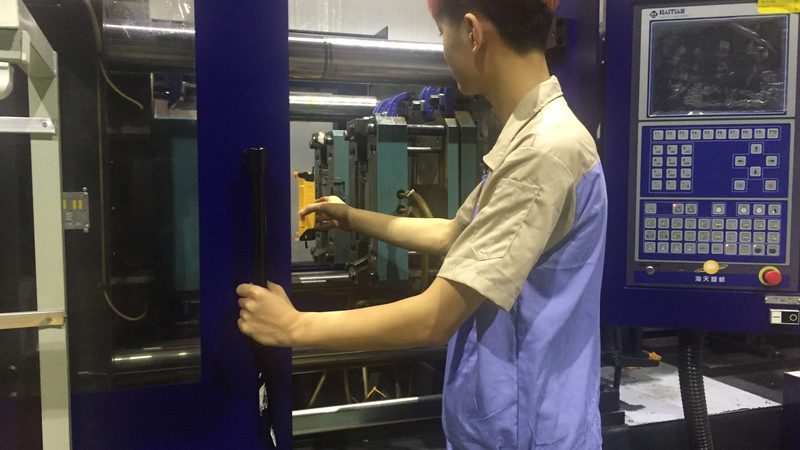 吹塑模具制造对技术要求较高，加盟商需具备以下技术实力：